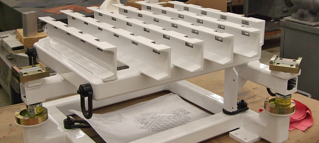 Mirror Handling Fixture