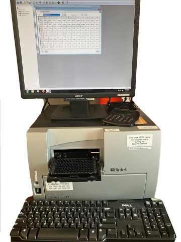 Synergy HT Instrument with computer screen